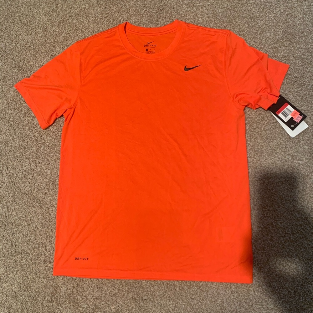 Men’s Nike dry fit t shirt